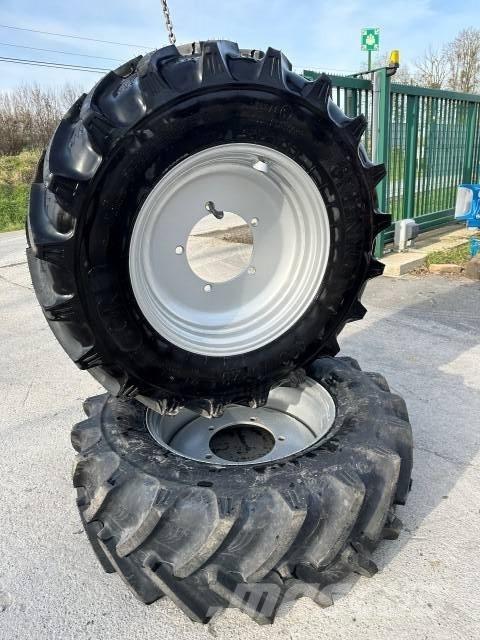 GREENEX 320/70R28 Opony, koła i felgi
