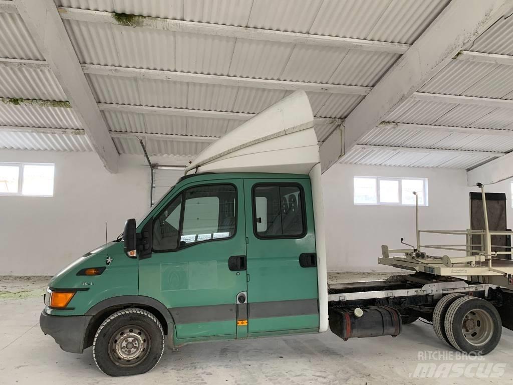 Iveco 3551 Busy / Vany