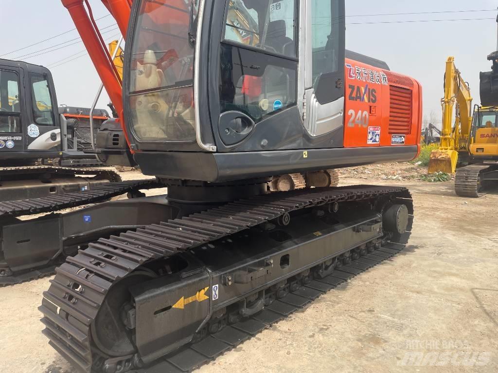 Hitachi ZX 240 Koparki gąsienicowe