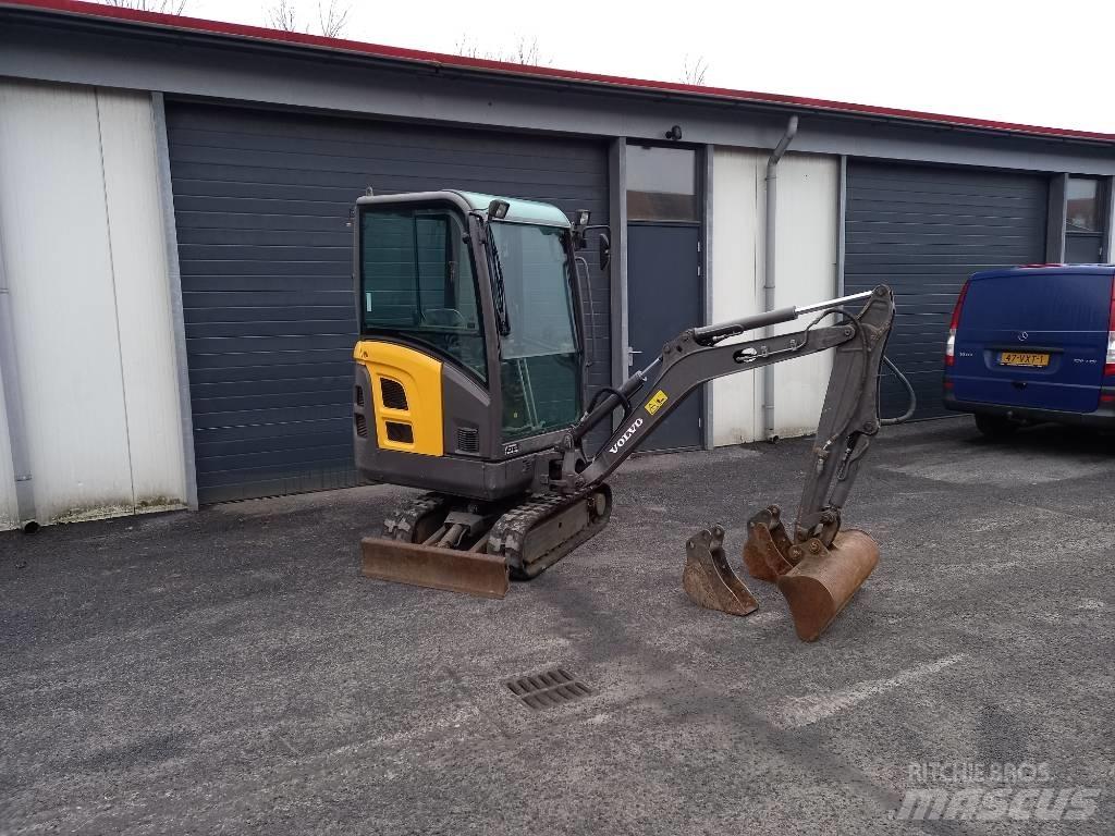Volvo EC 15 Minikoparki