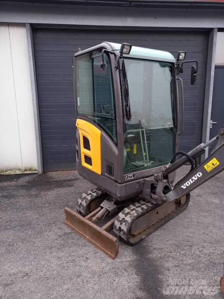 Volvo EC 15 Minikoparki