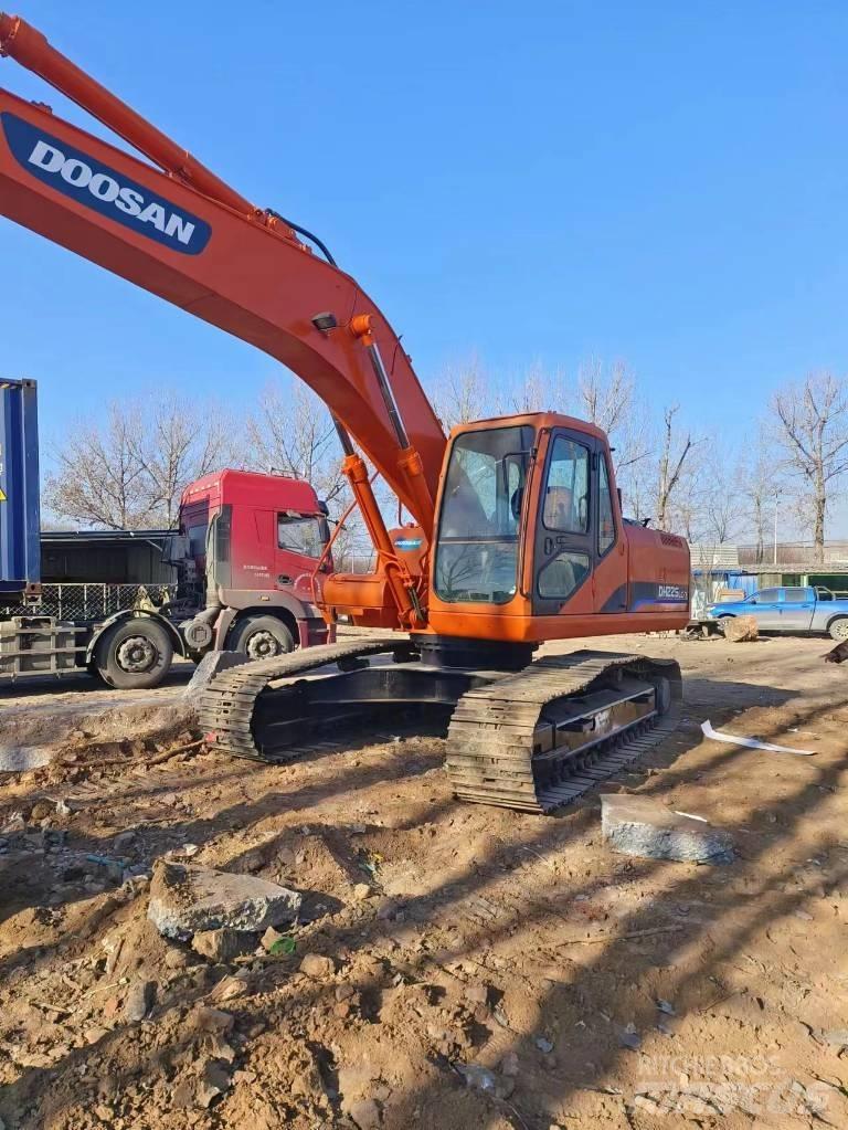 Doosan DH225LC-7 Koparki gąsienicowe