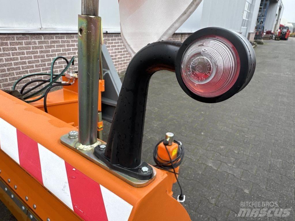 Bema 1100 (3000mm) Zamiatarki - Zgarniarki - Odśnieżarki