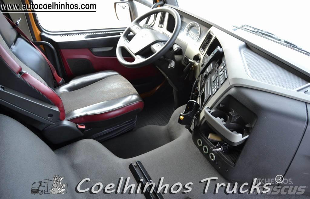Volvo FM 330 Samochody ciężarowe ze skrzynią zamkniętą