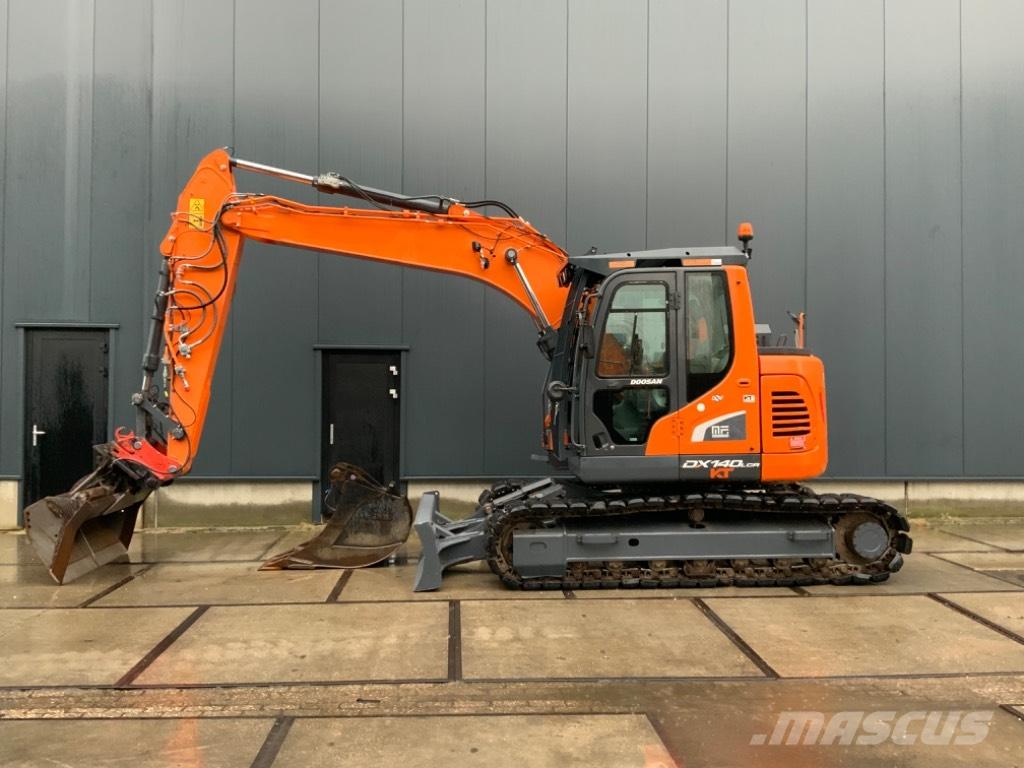 Doosan DX 140 LCR Koparki gąsienicowe