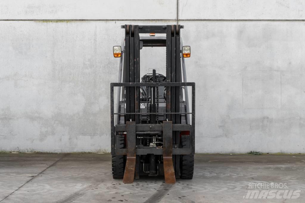 Manitou MI 25 D Wózki Diesla