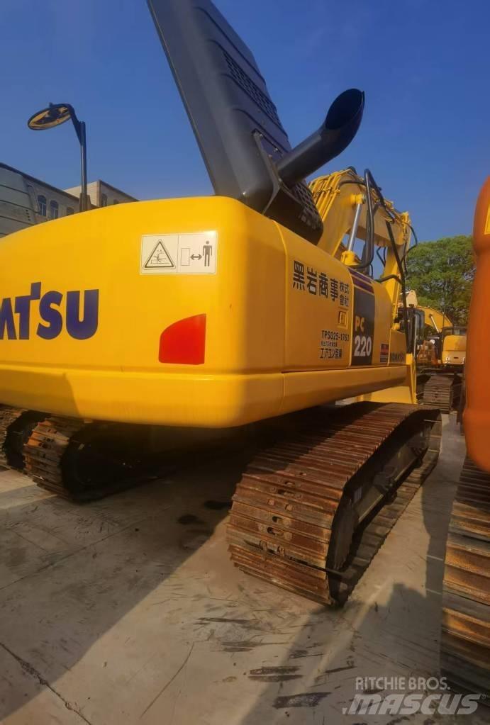 Komatsu PC 220 Koparki gąsienicowe