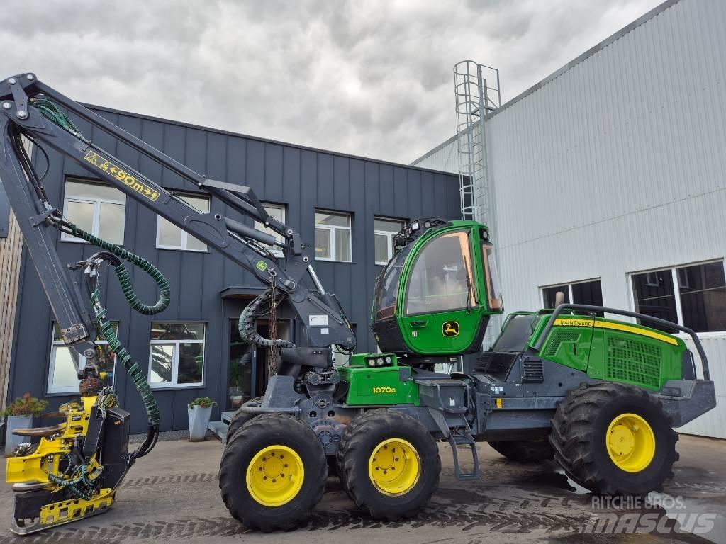 John Deere 1070 G Harwestery