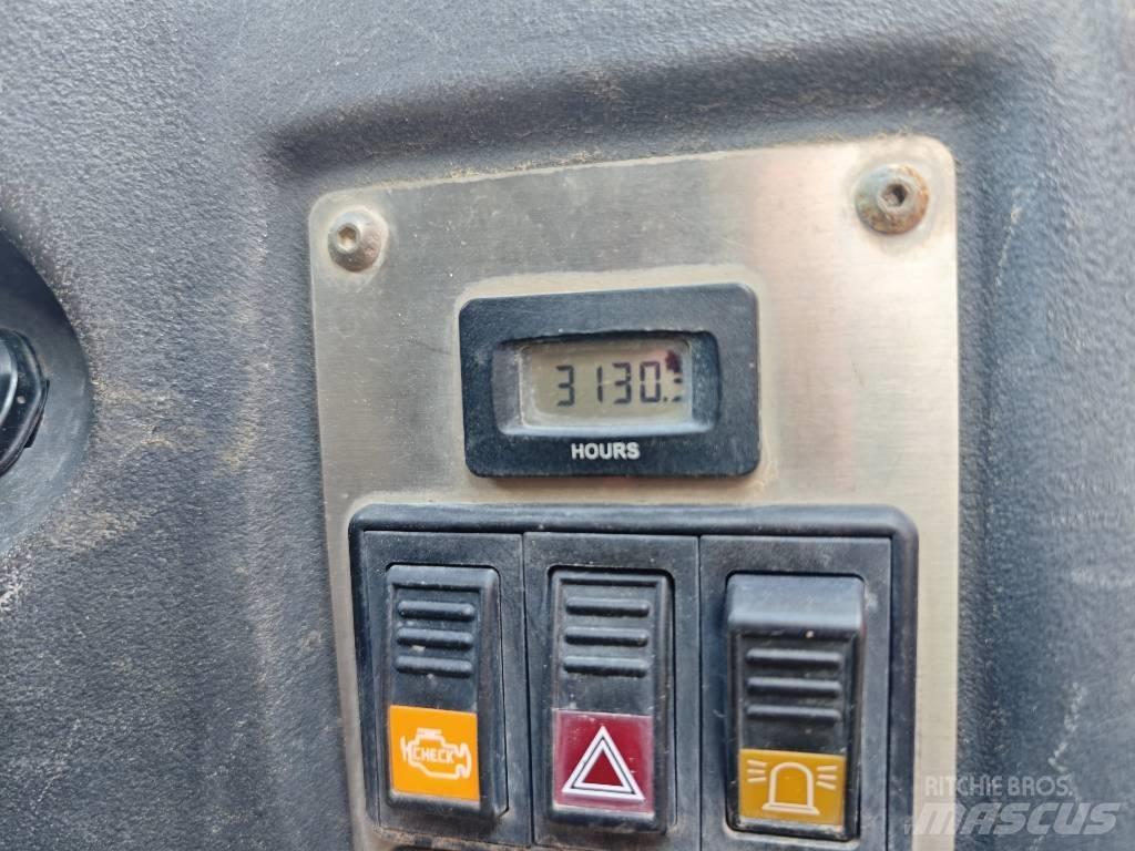 Ausa D 600 APG Wozidła kolebkowe