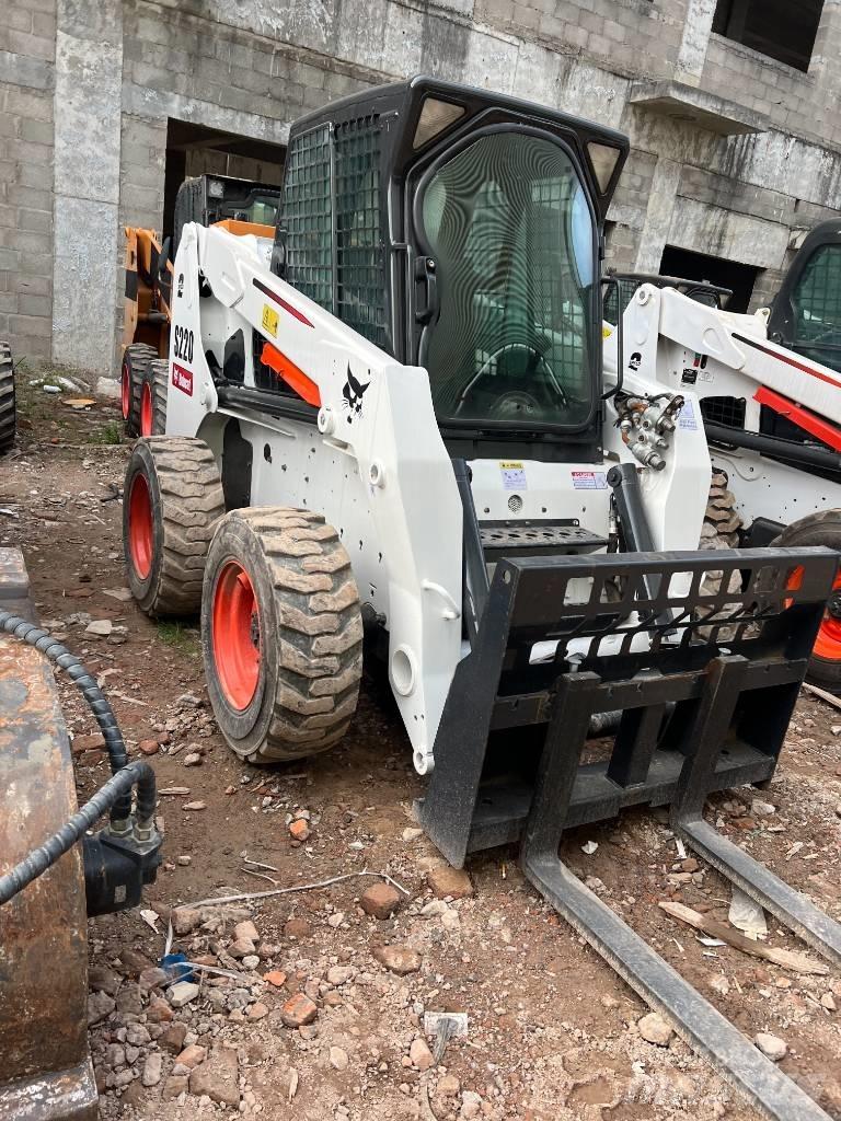 Bobcat S220 Ładowarki burtowe