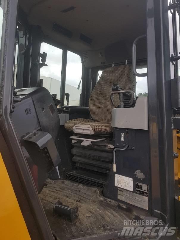 Komatsu D 51 EX-22 Spycharki gąsienicowe