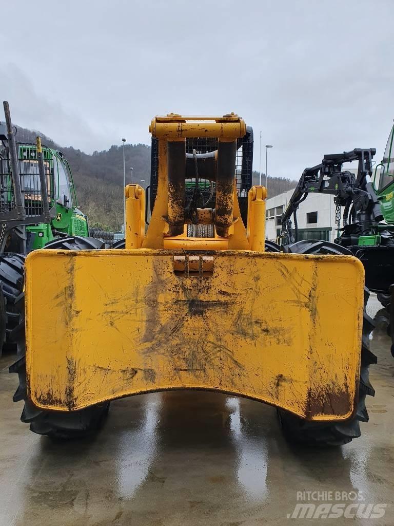 John Deere 540 D Skidery