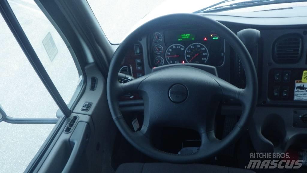 Freightliner M2 106 Pojazdy pod zabudowę