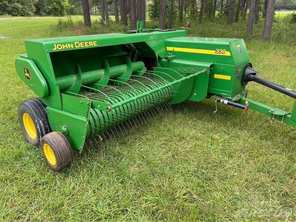 John Deere 338 Baler Prasy kostkujące