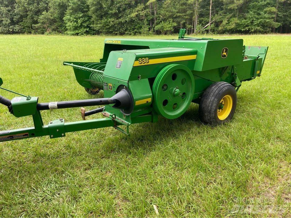 John Deere 338 Baler Prasy kostkujące