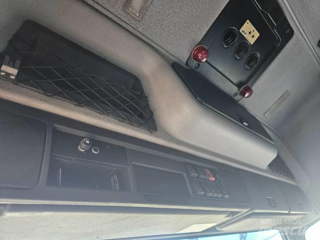 Volvo FM12 420 8x2 Ciężarówki z wymienną zabudową