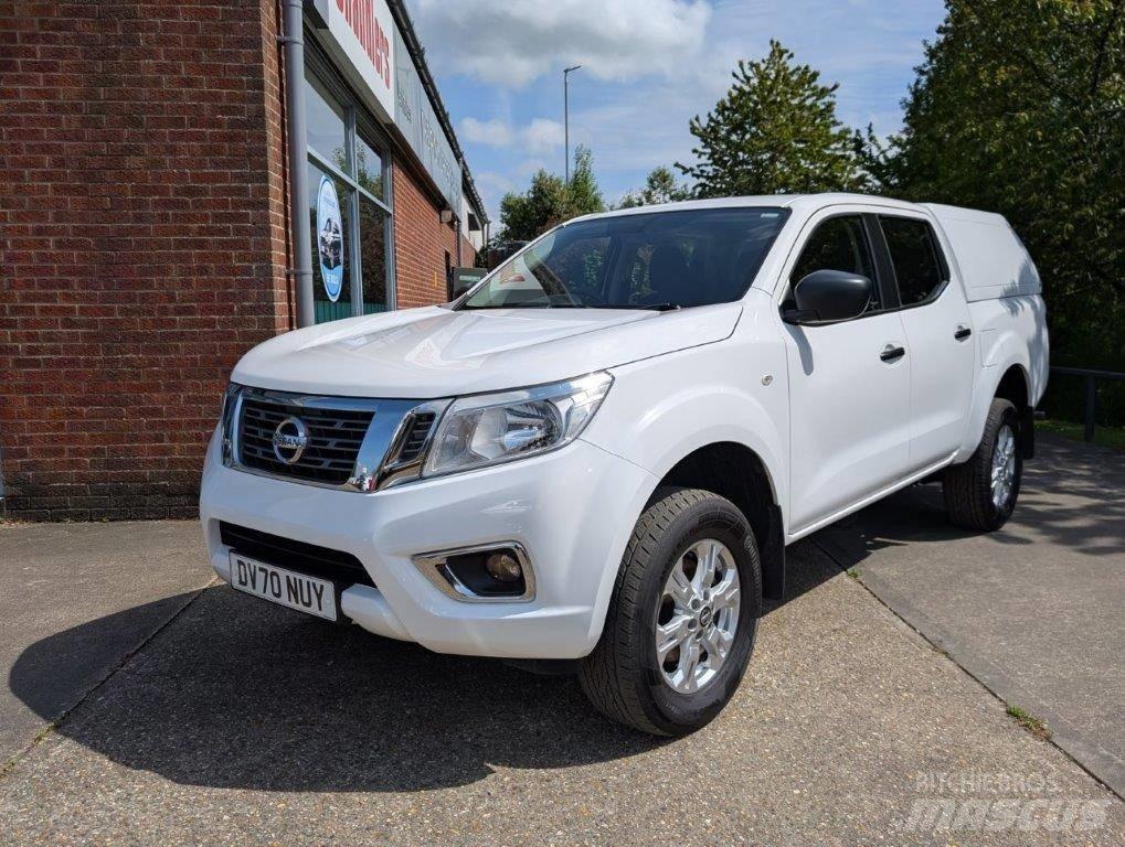 Nissan Navara Pick-upy / Pojazdy z otwieranymi burtami