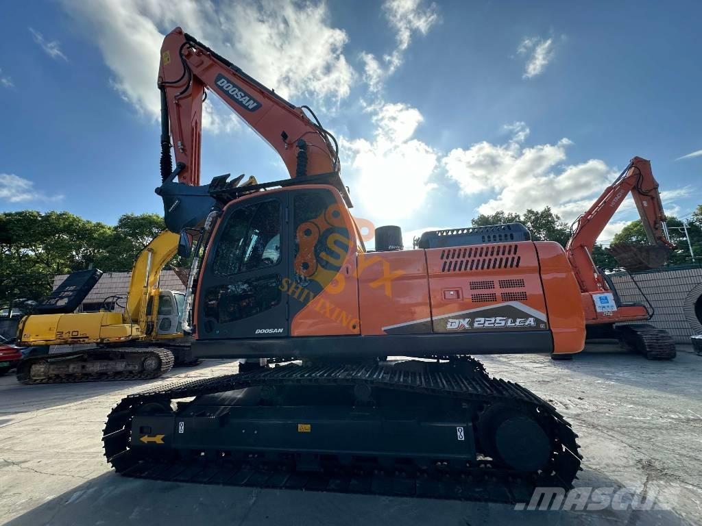 Doosan DX 225 LCA Koparki gąsienicowe