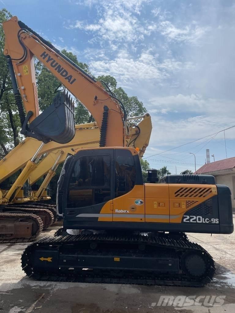 Hyundai 220LC-9S Koparki gąsienicowe