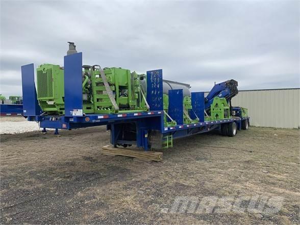  CRANEWORKS INC Naczepy niskopodłogowe