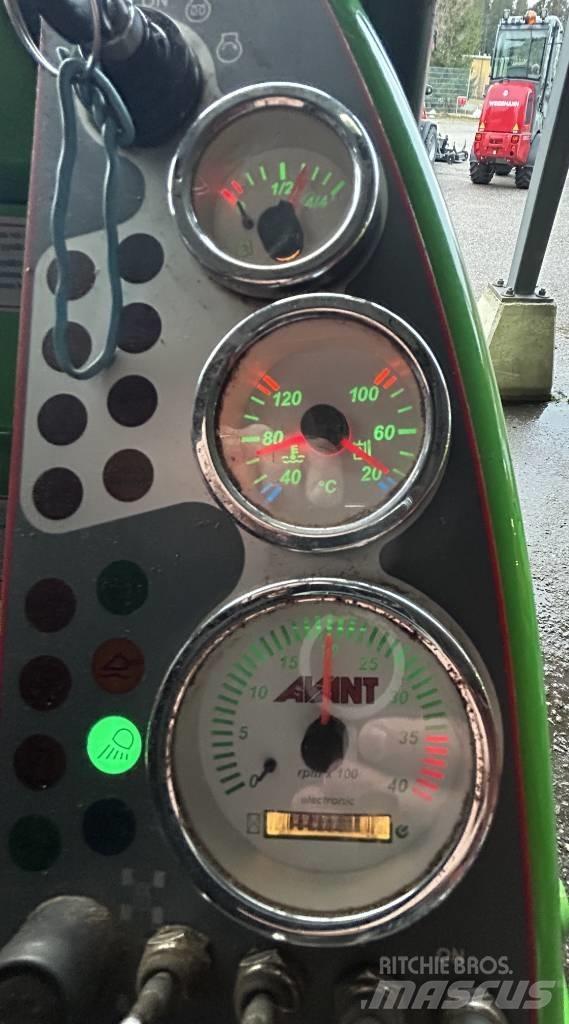 Avant 528 Ładowarki wielofunkcyjne