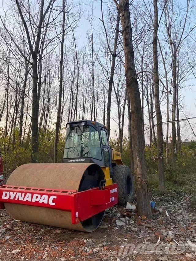 Dynapac CA301 Walce jednobębnowe