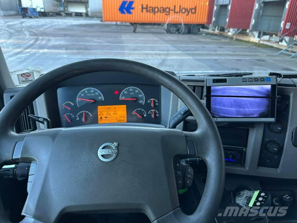 Volvo FL 240 Samochody ciężarowe ze skrzynią zamkniętą