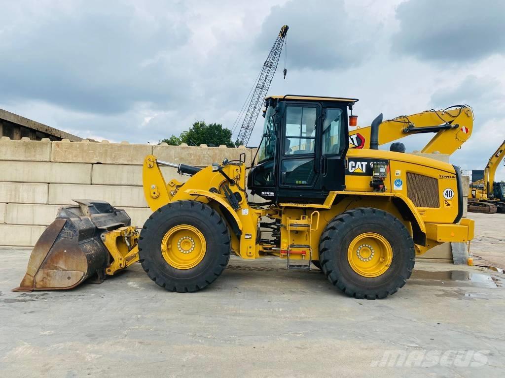 CAT 926m Ładowarki kołowe