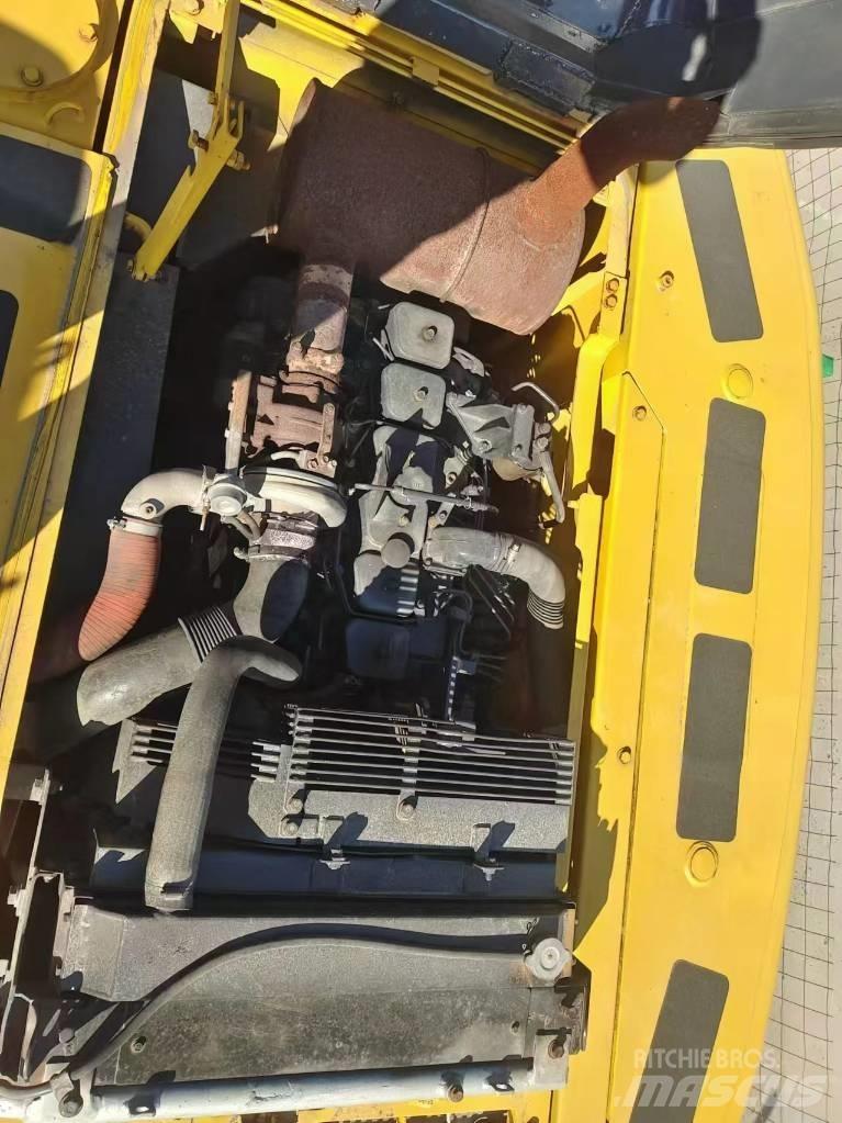Komatsu PC 220 Koparki gąsienicowe