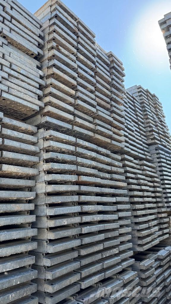  Rux Scaffolding Rusztowania i wieże jezdne