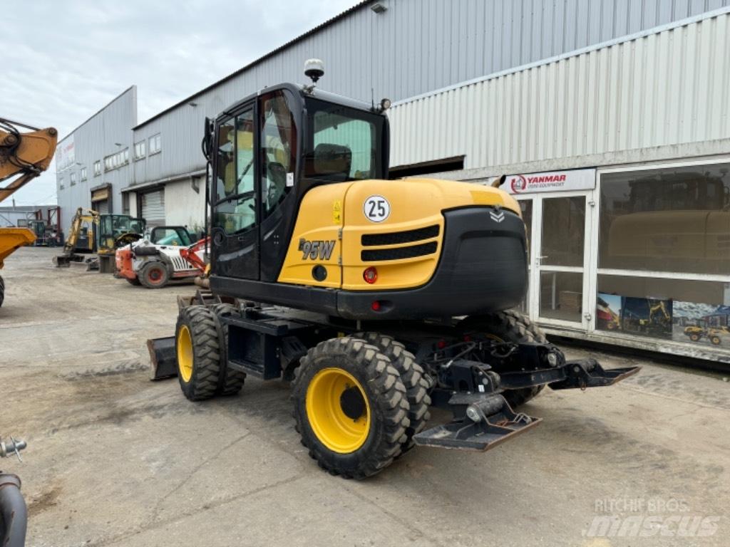 Yanmar B95W (40744) Koparki kołowe