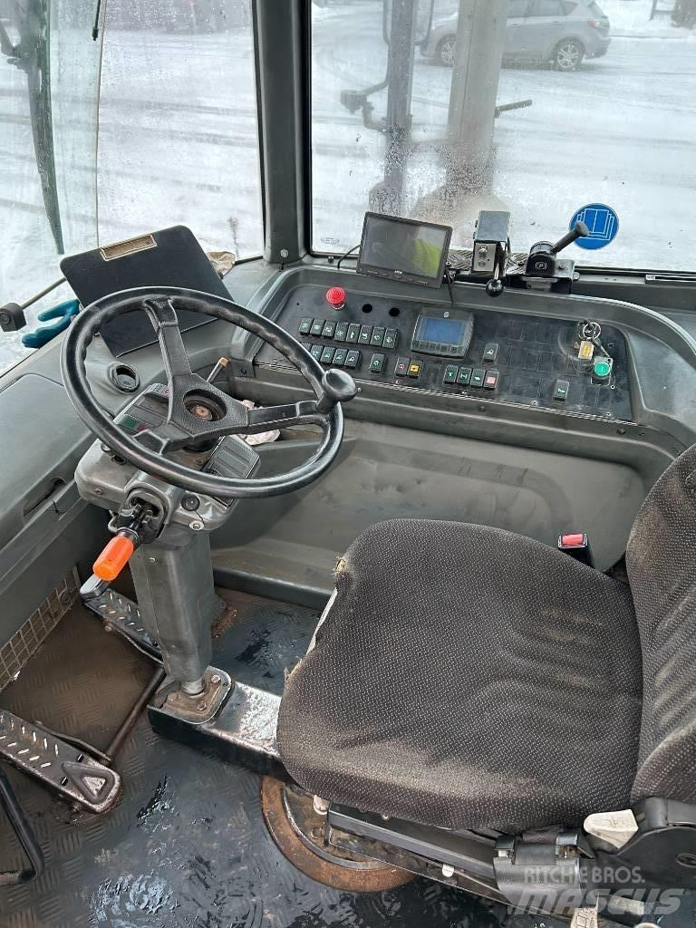 Kalmar TR618i Ciągniki terminalowe