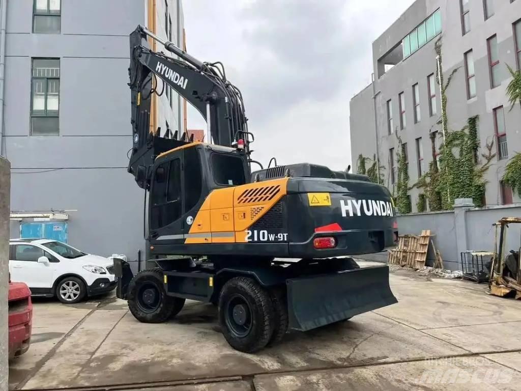 Hyundai R210W-9 Koparki kołowe