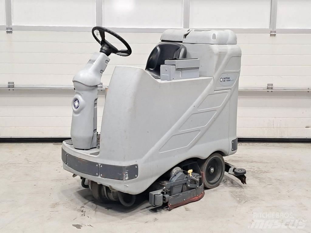 Nilfisk BR1050CS Zamiatarki wewnętrzne