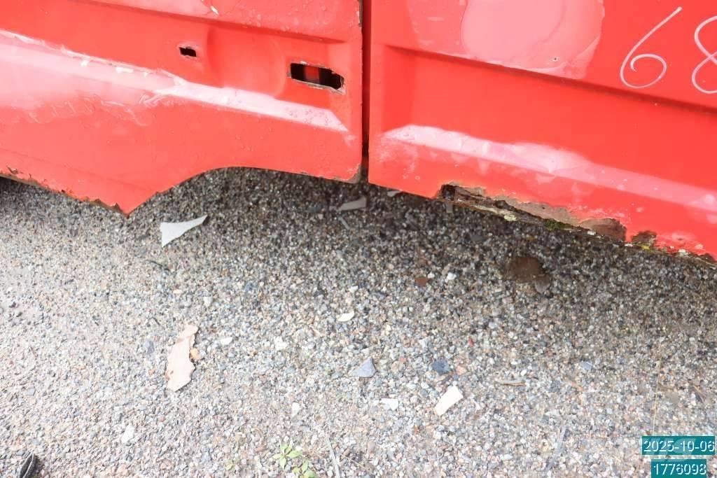 Scania P 82 M Kabiny i wnętrze