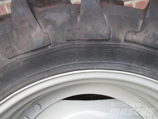 Michelin 13.6/38 Opony, koła i felgi