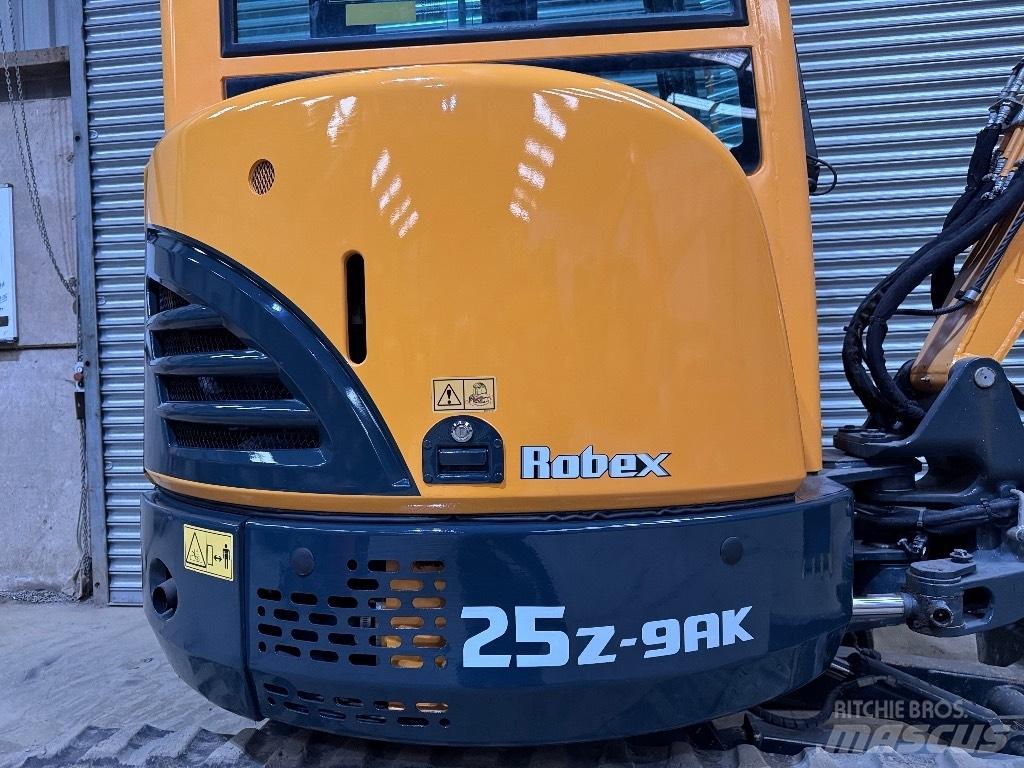 Hyundai R25Z-9 AK Minikoparki