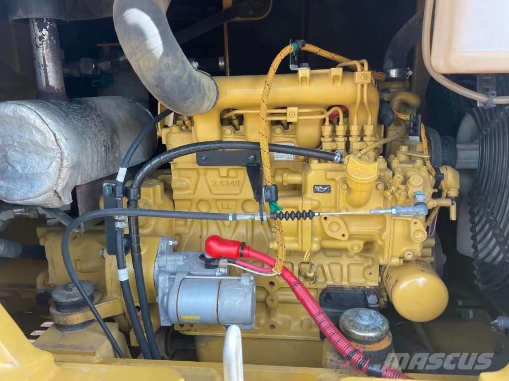 CAT 305.5E2 Minikoparki