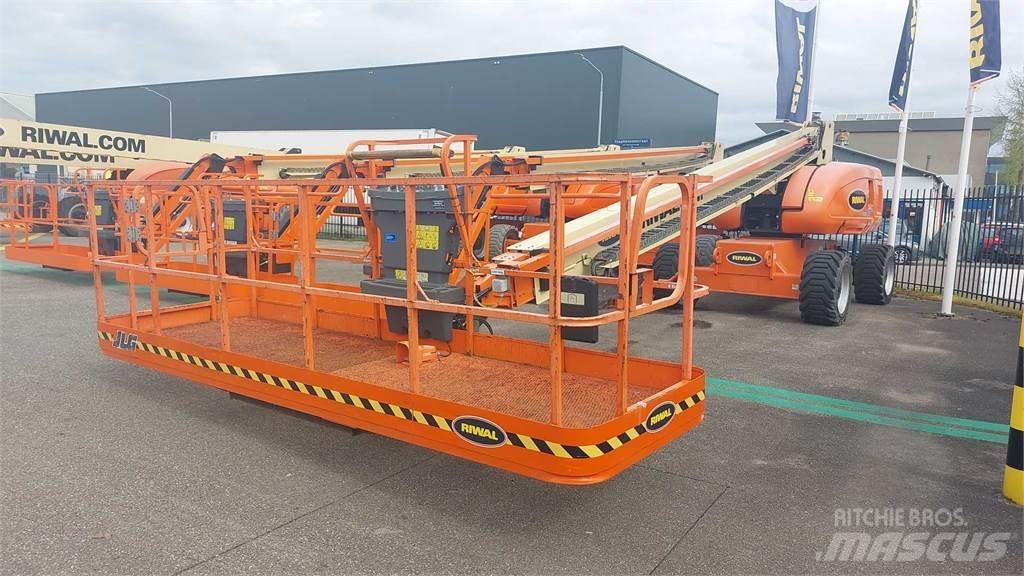 JLG 680SGW+ Podnośniki teleskopowe