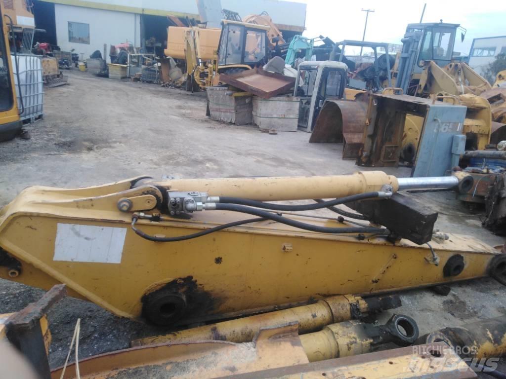 CAT M 318 Ramy i zawieszenie