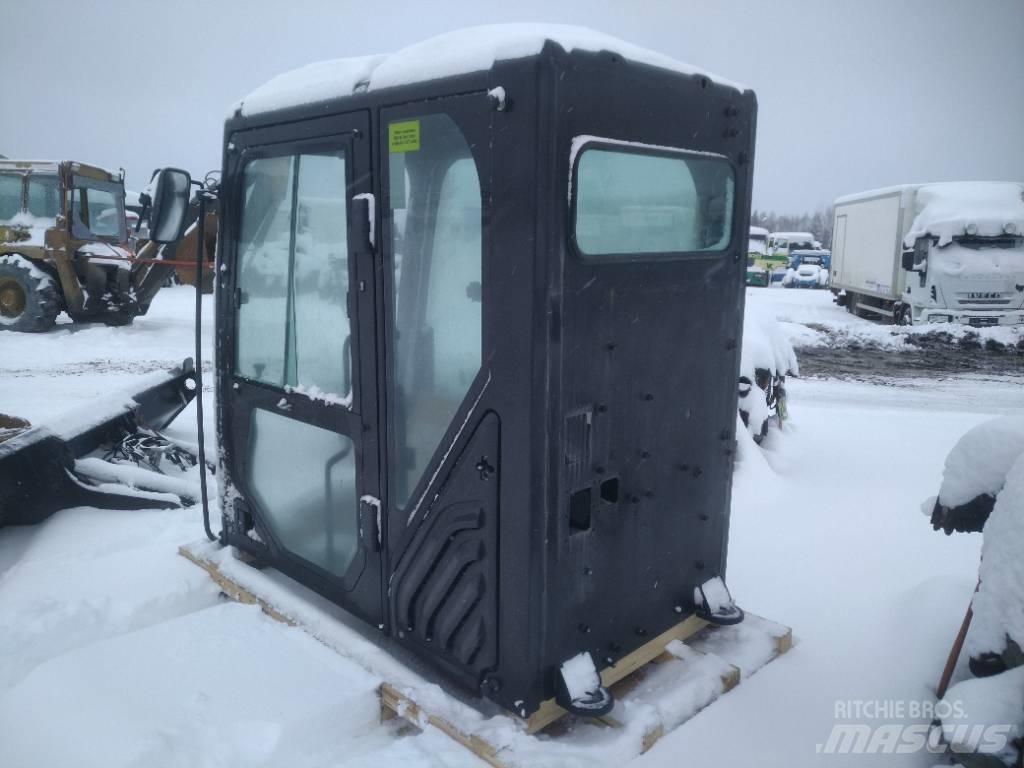 Volvo BM 325FL Cabin Kabiny i wnętrze