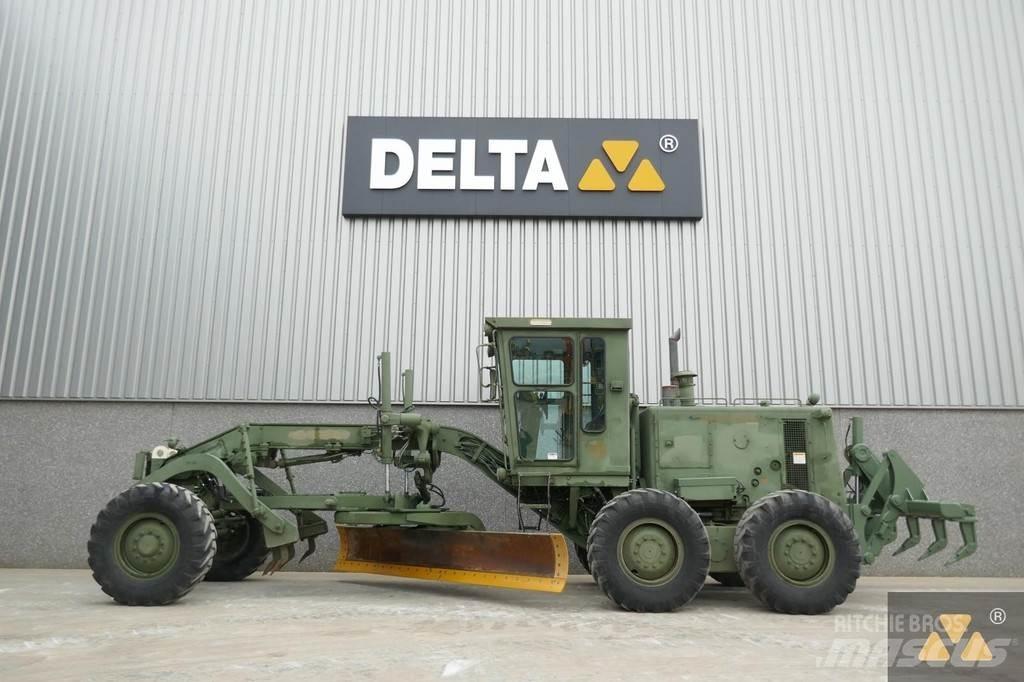 CAT 130G Ex-army Równiarki