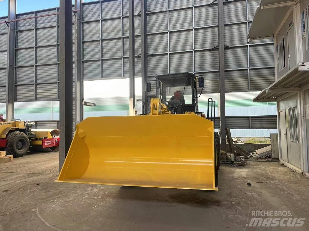 Komatsu WA 320-3 Ładowarki kołowe