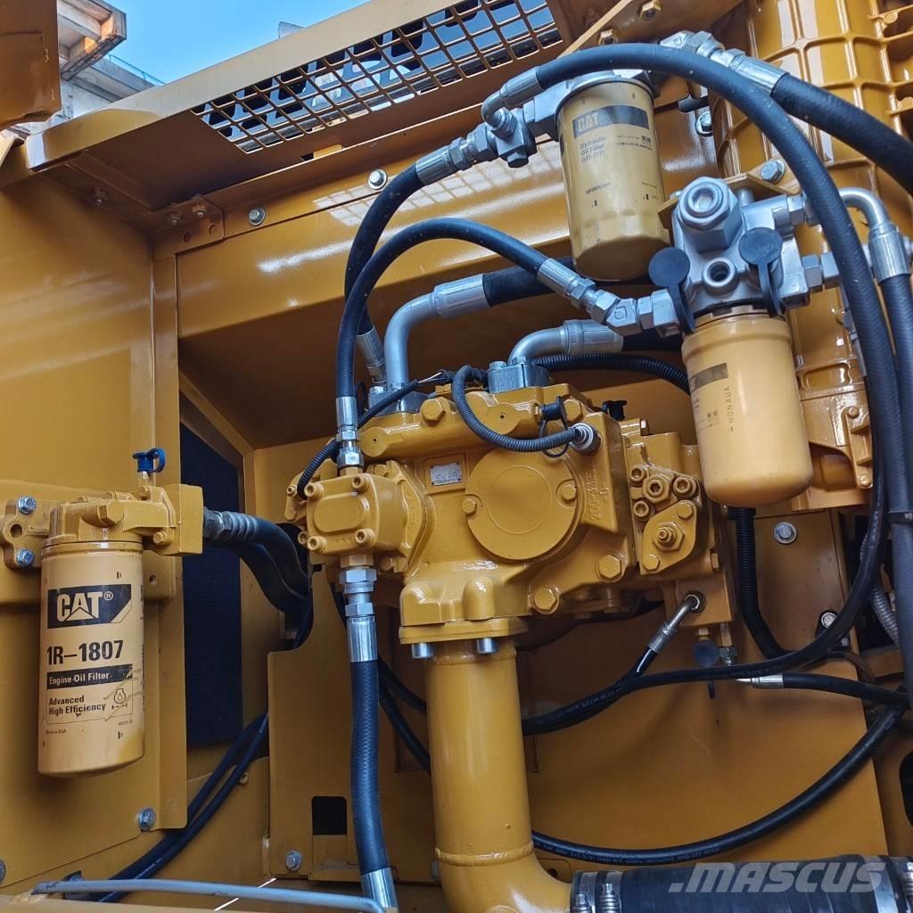 CAT 330 D Koparki gąsienicowe