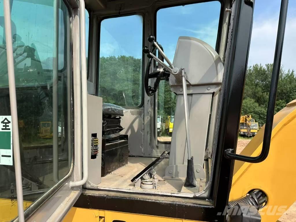 CAT 140 K Równiarki