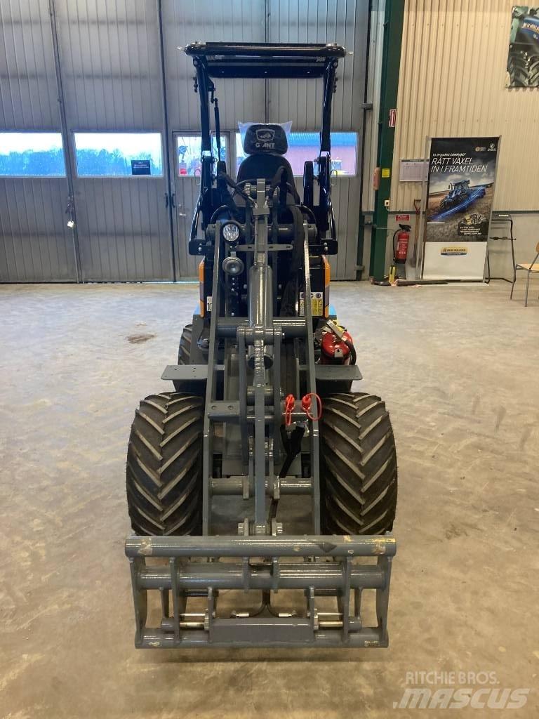 GiANT G1500 Miniładowarki