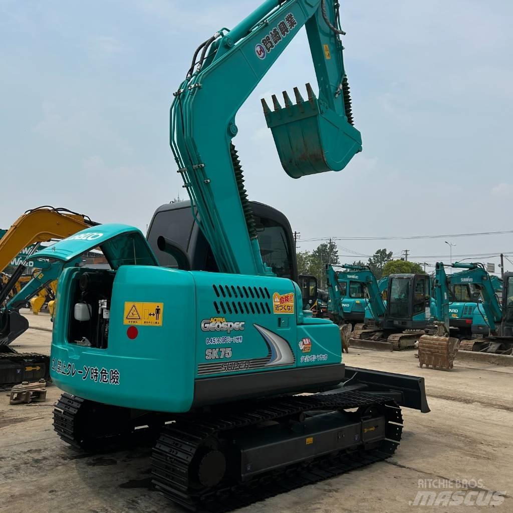 Kobelco 75 Koparki gąsienicowe