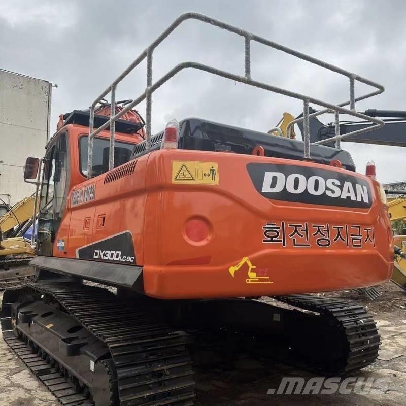 Doosan 300-9c Koparki gąsienicowe