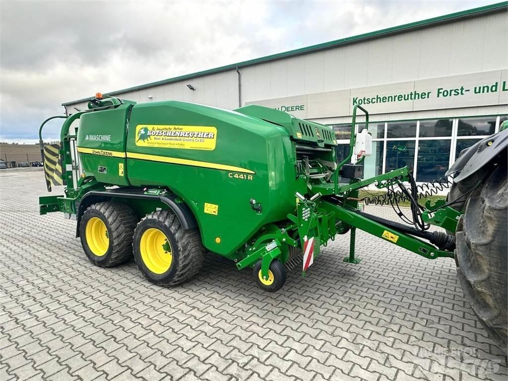John Deere C441R Prasy zwijające