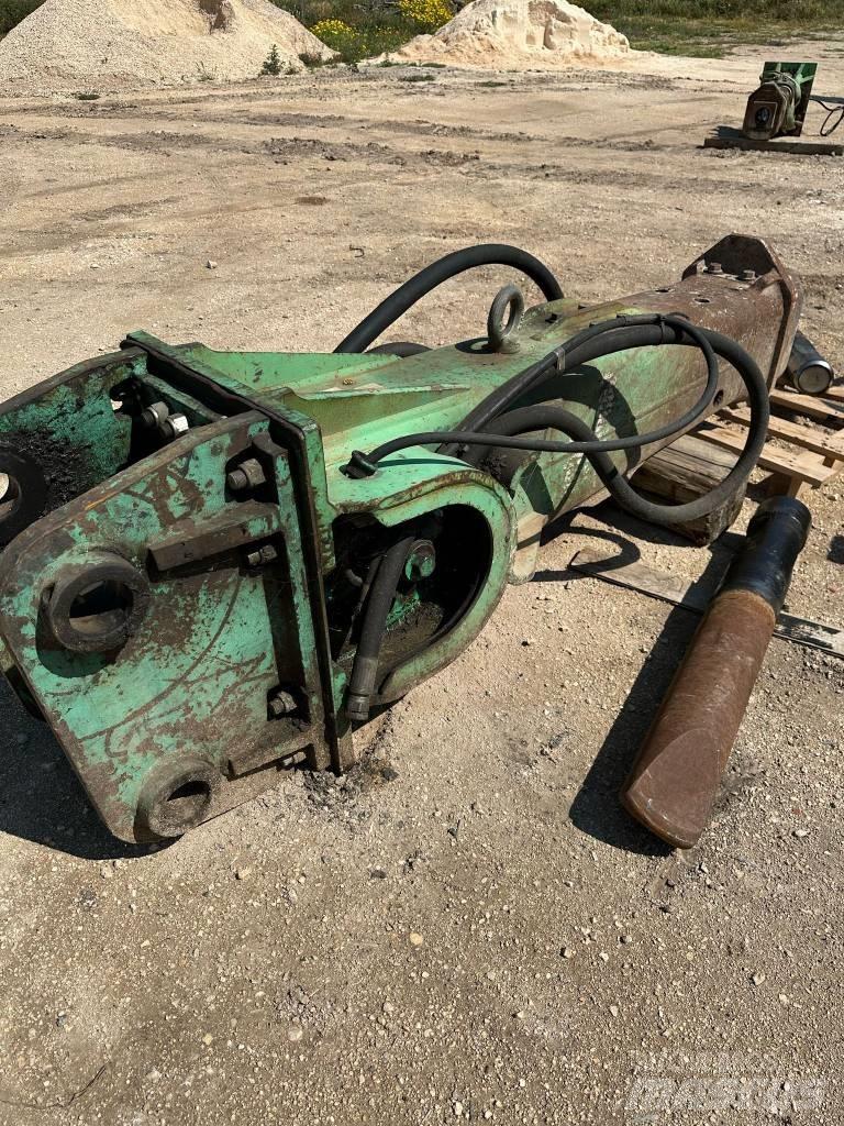 Montabert V 32 Młoty hydrauliczne